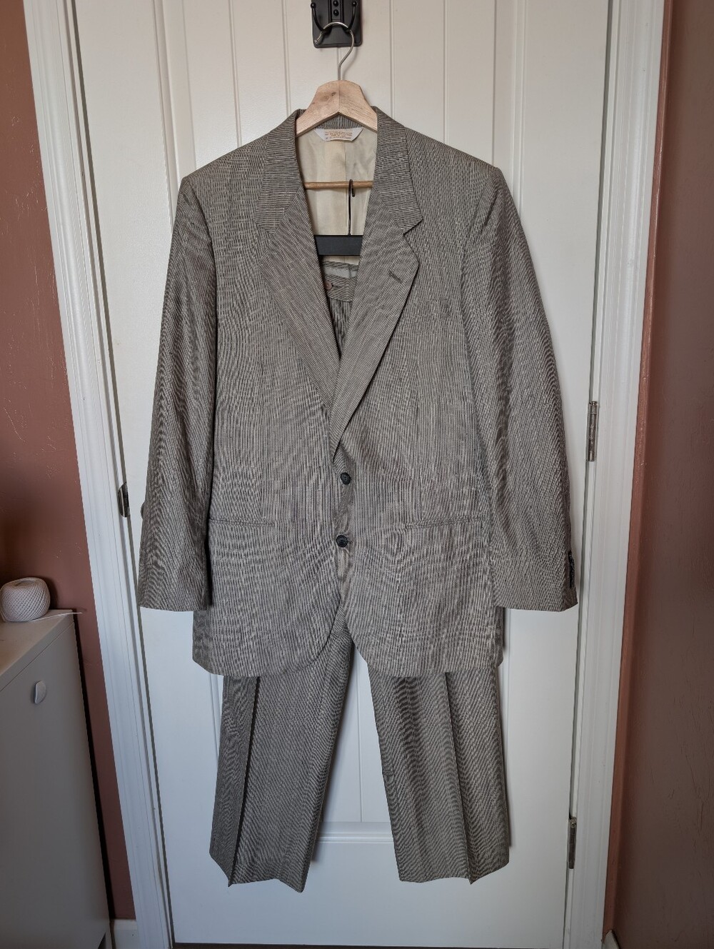 Vintage Nino Cerruti 2 Piece Men’s Suit Grey/White